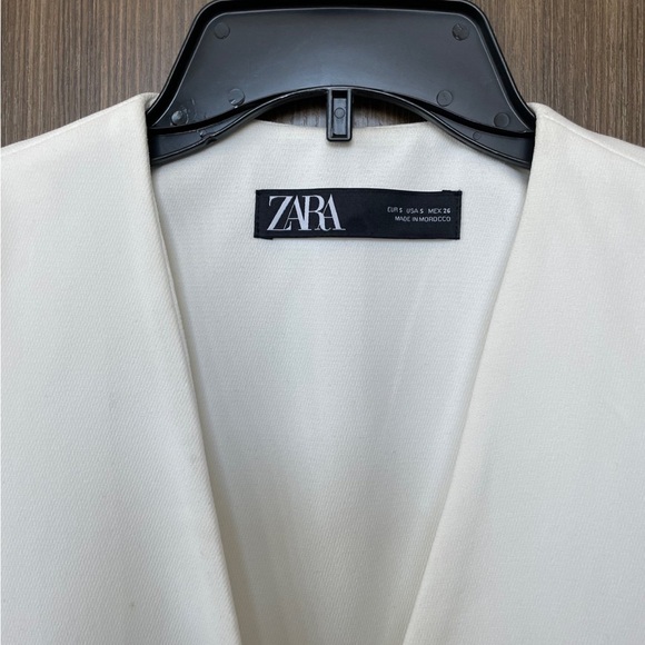 White Zara V-Neck Vest with Gold Buttons - Picture 3 of 4